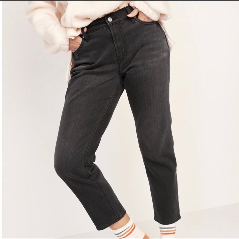 Old Navy Mid-Rise Boyfriend Jean- black
